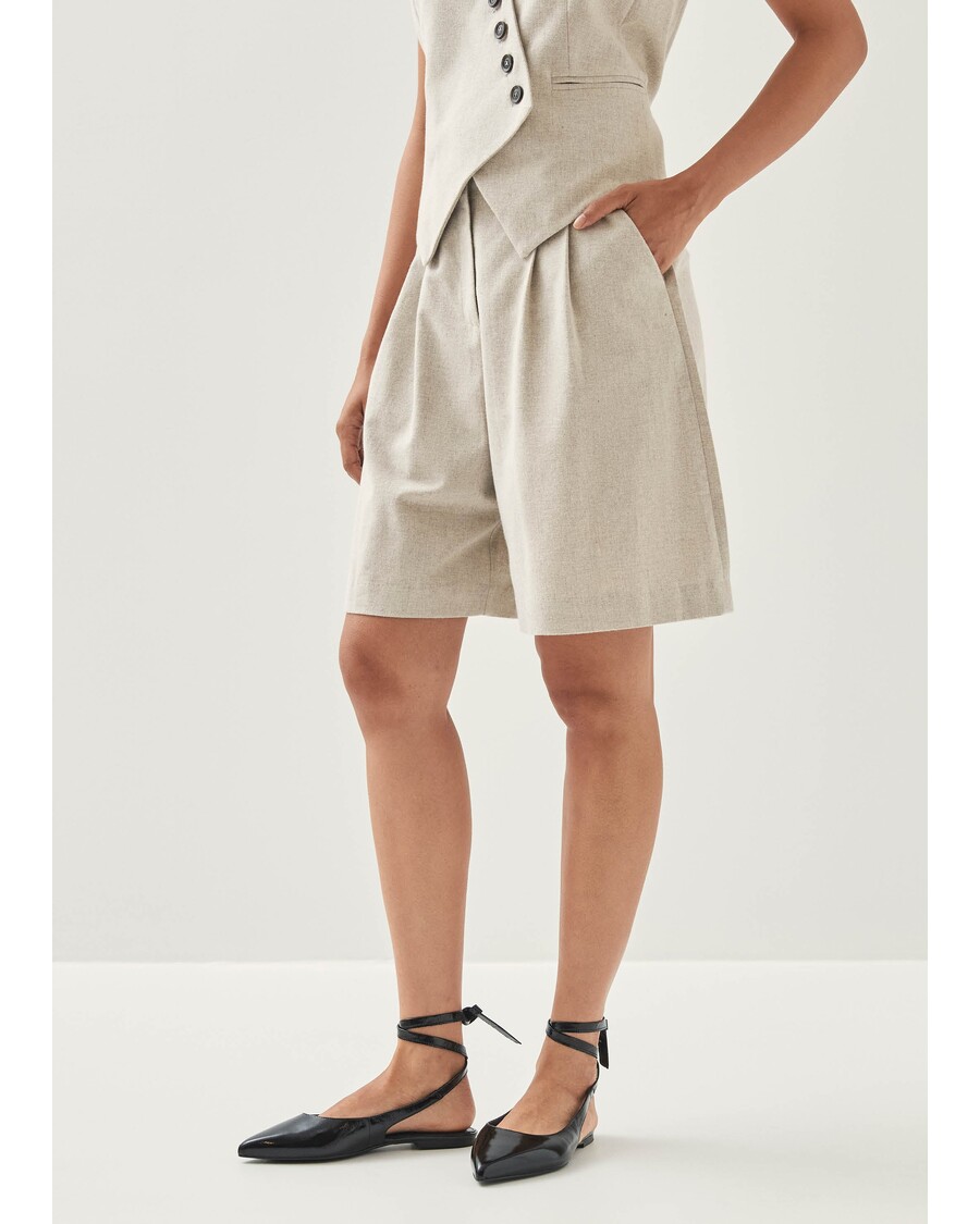 Alohas Niselle Cream Shorts