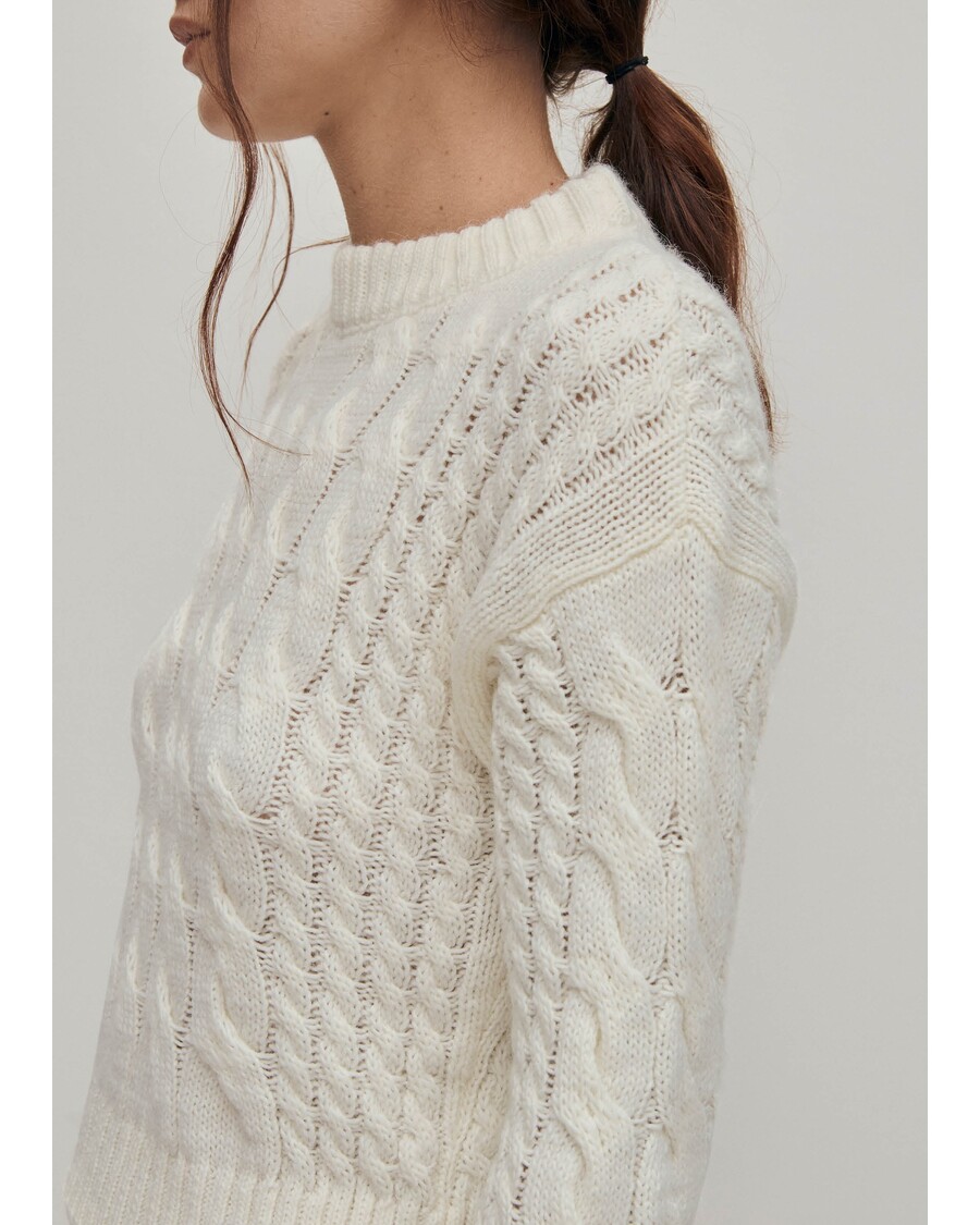 Alohas Blossom White Tricot Sweater