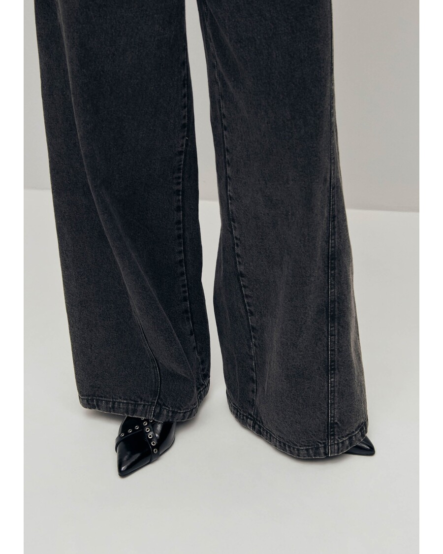 מכנסי ג'ינס שחורים של Alohas Magda