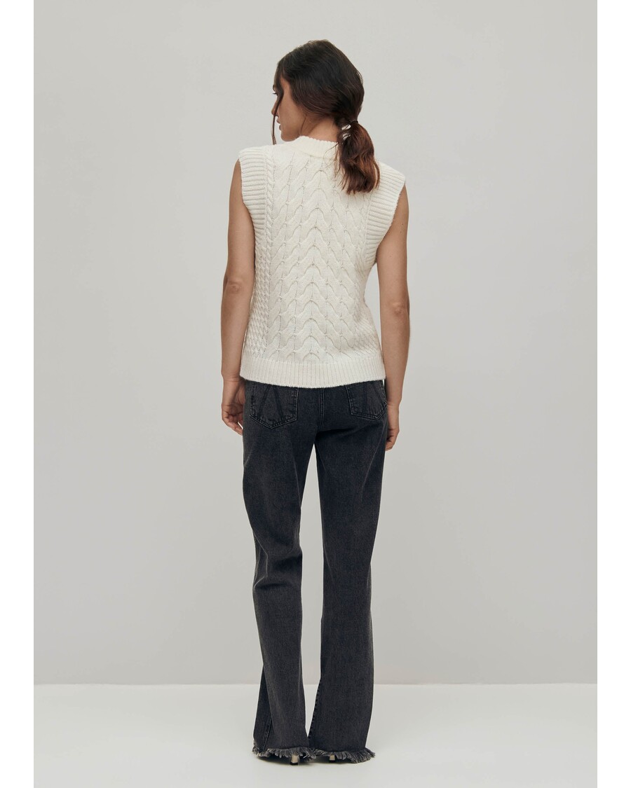 אלוהס אפוד טריקו לבן ונעים