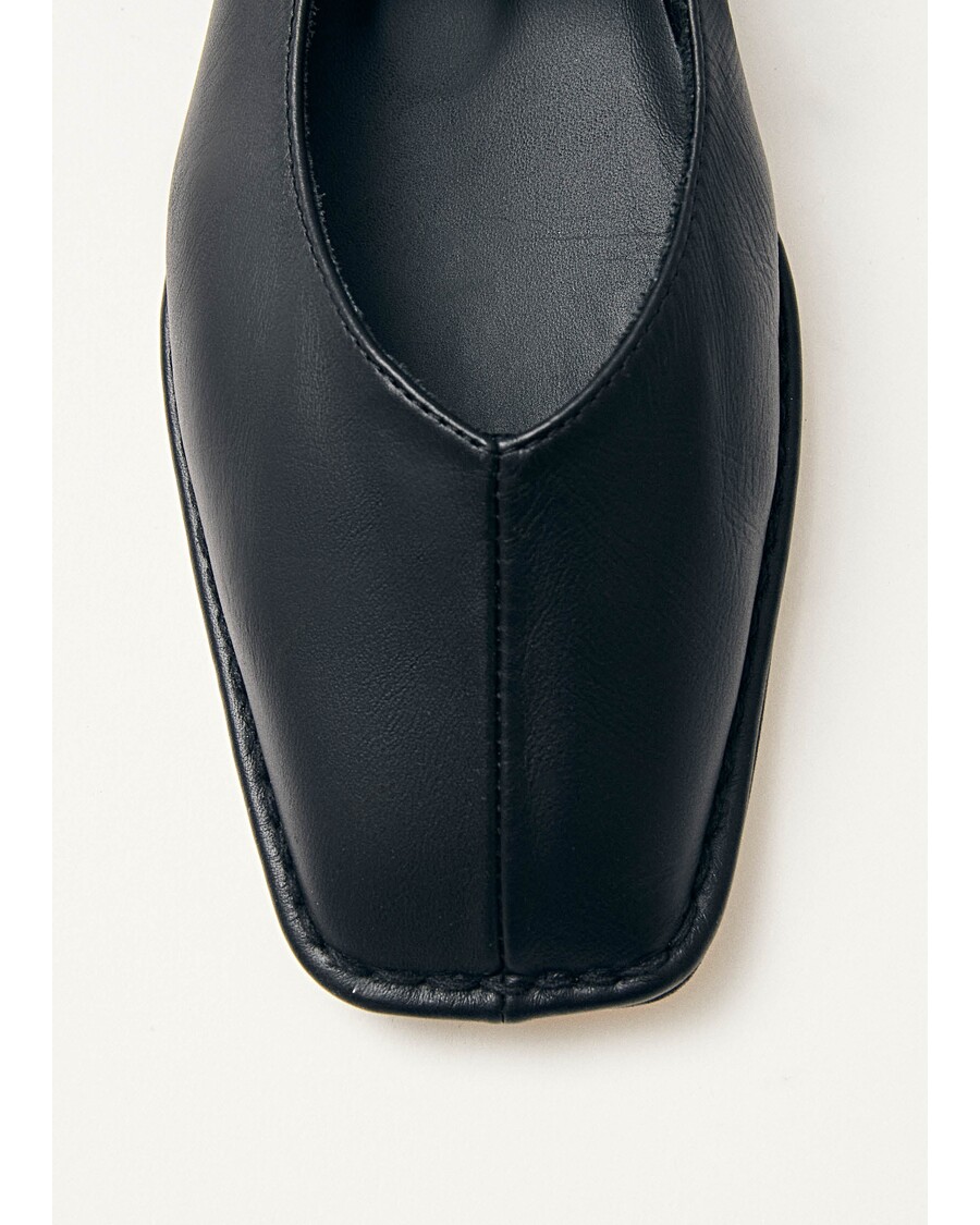 Alohas Sway Black Leather Ballet Flats
