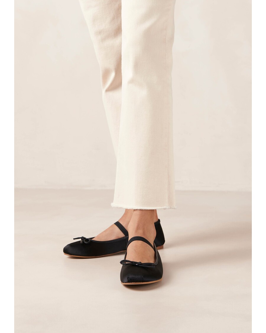 Alohas Odette Black Ballet Flats