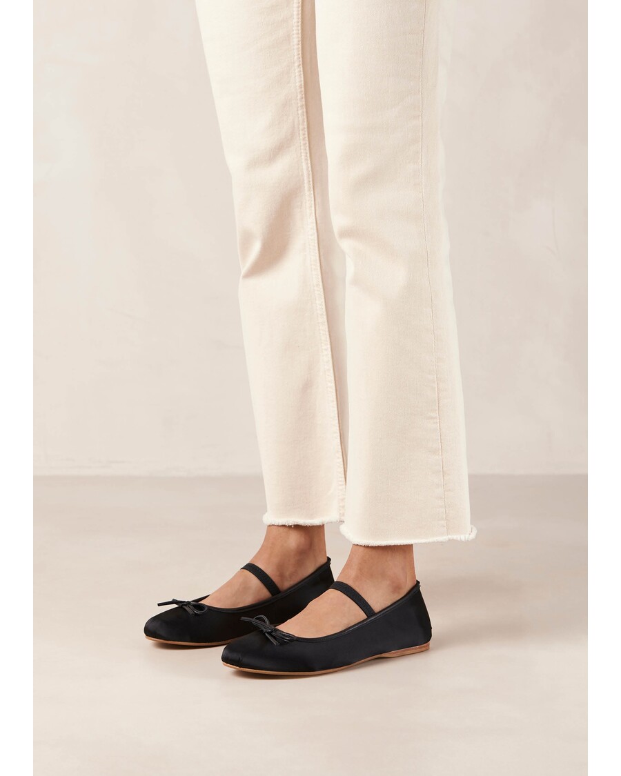 Alohas Odette Black Ballet Flats