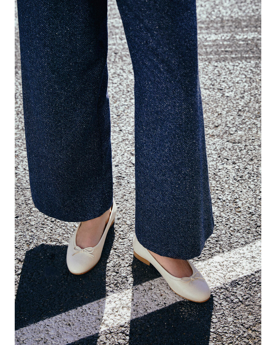 آپارتمان باله چرم کرم آلوهاس اوریانا