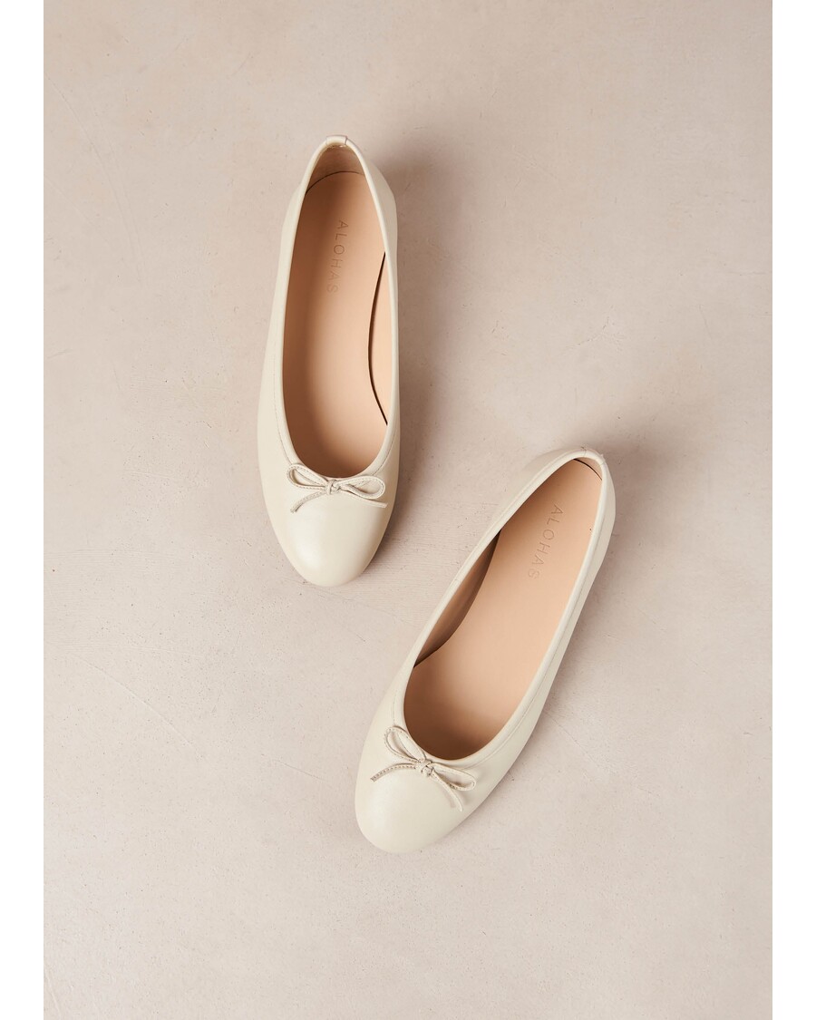 آپارتمان باله چرم کرم آلوهاس اوریانا