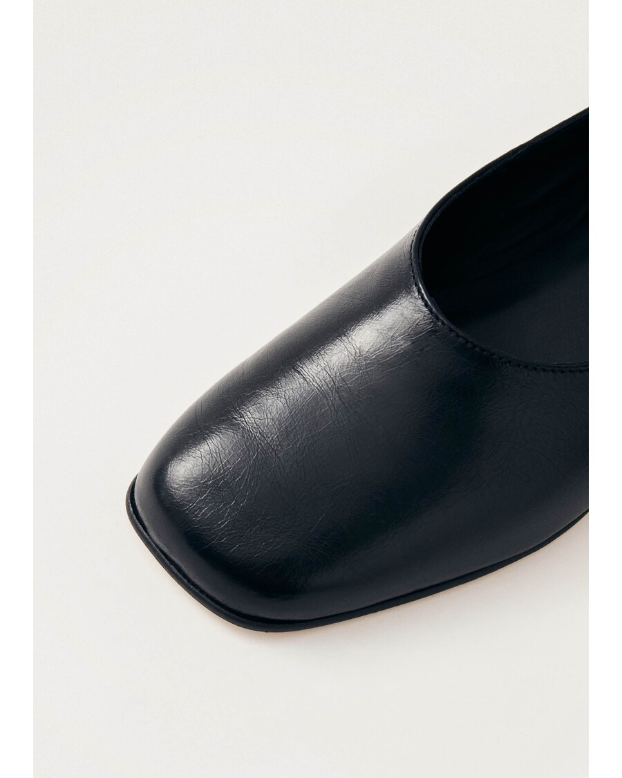 Alohas Edie Black Leather Ballet Flats