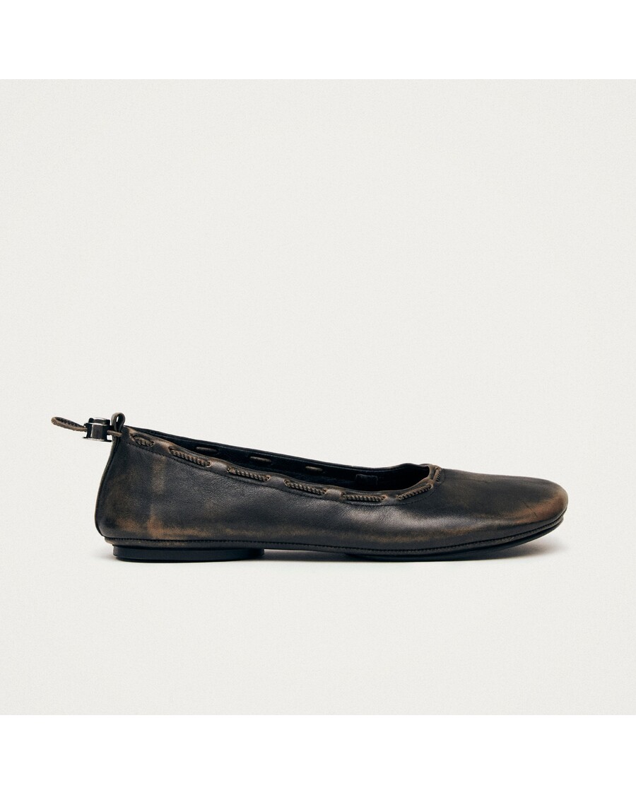 Alohas Gill Brushed Brown Leather Ballet Flats