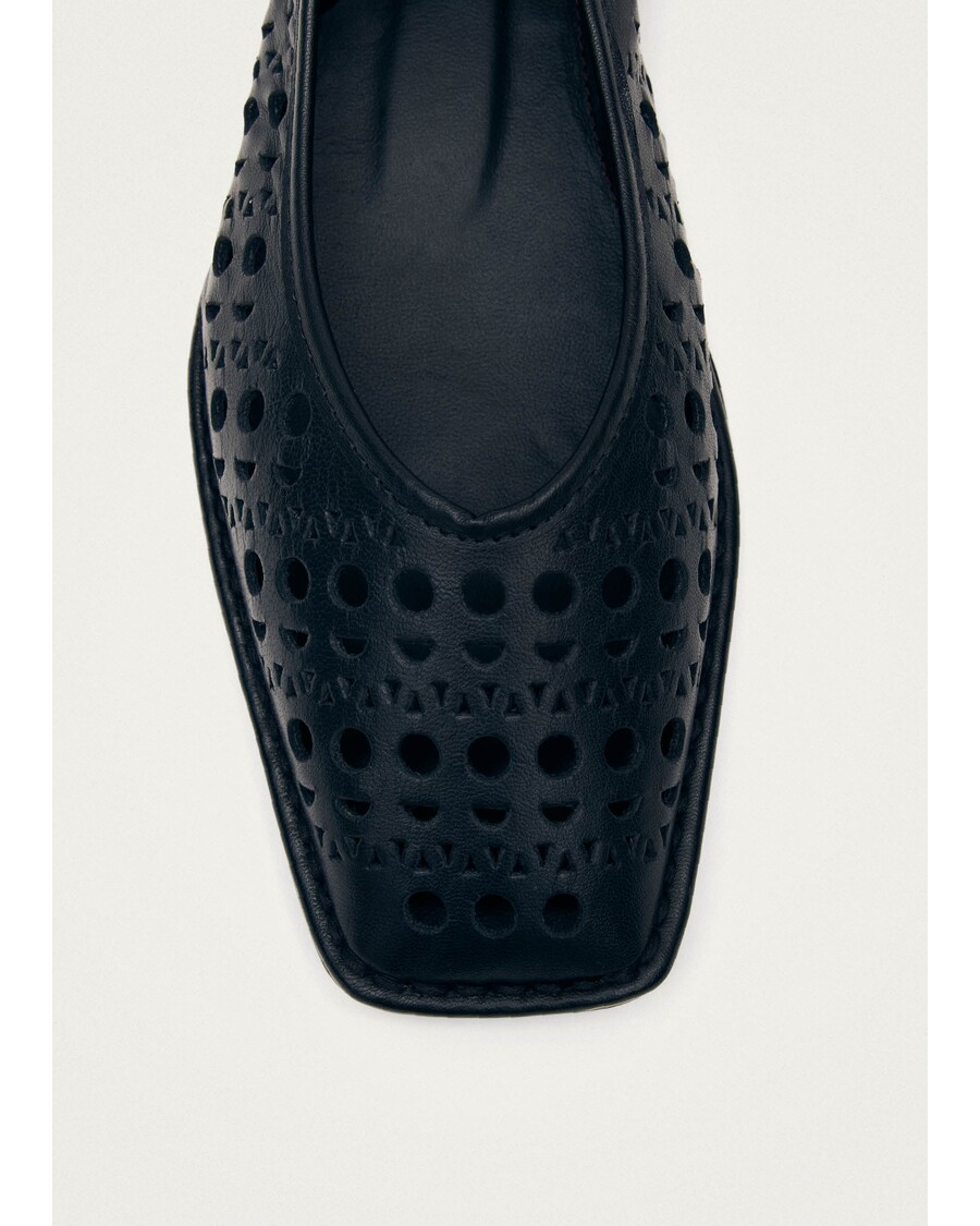 Alohas Sway Slit Black Leather Ballet Flats