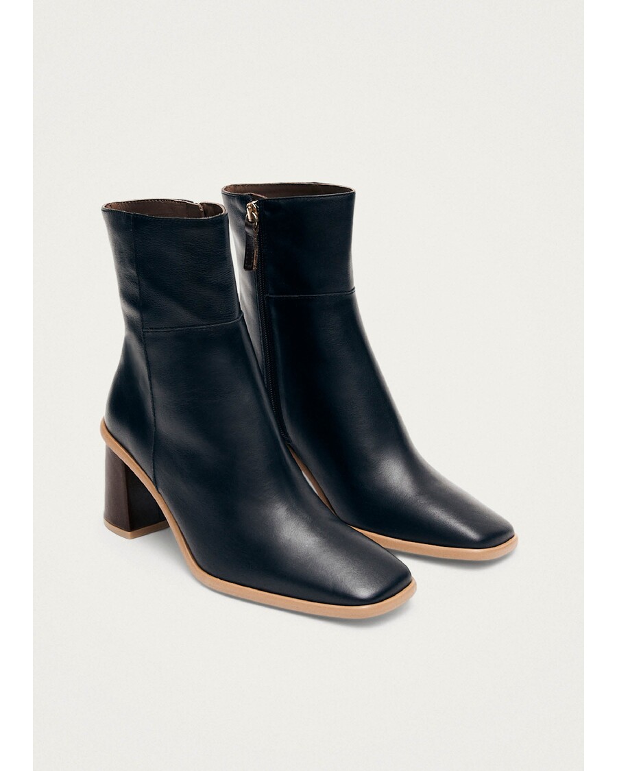 Alohas West Vintage Black Leather Ankle Boots