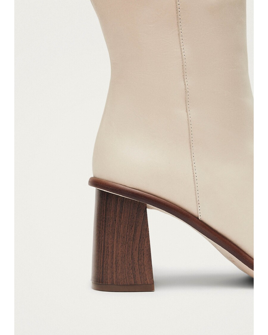 Alohas East Cream Leather Boots