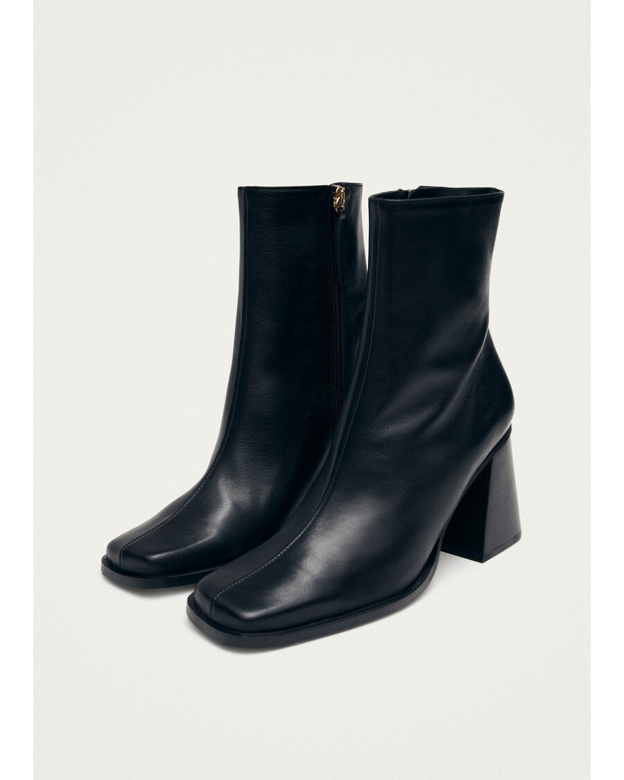 Alohas South Black Leather Ankle Boots