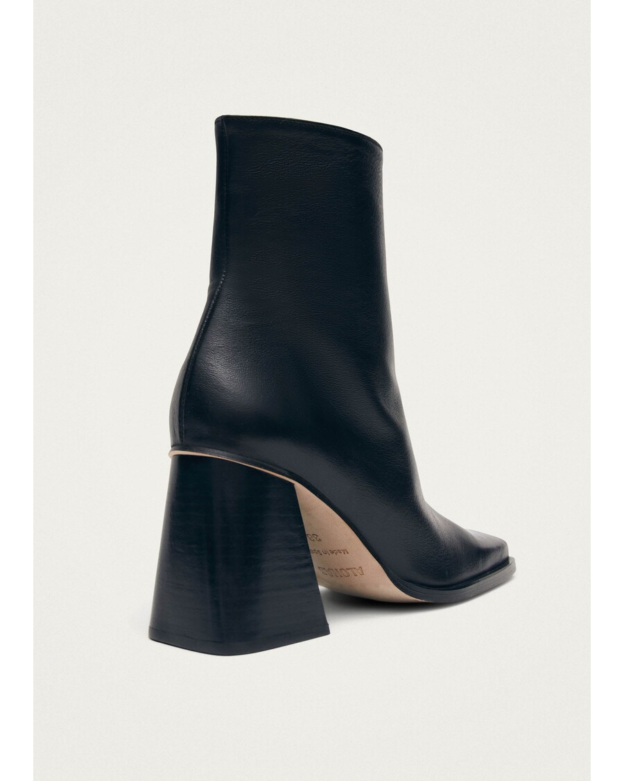Alohas South Black Leather Ankle Boots