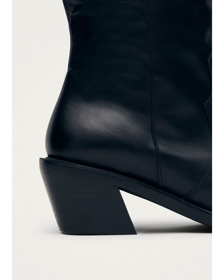 Alohas Mount Black Leather Boots