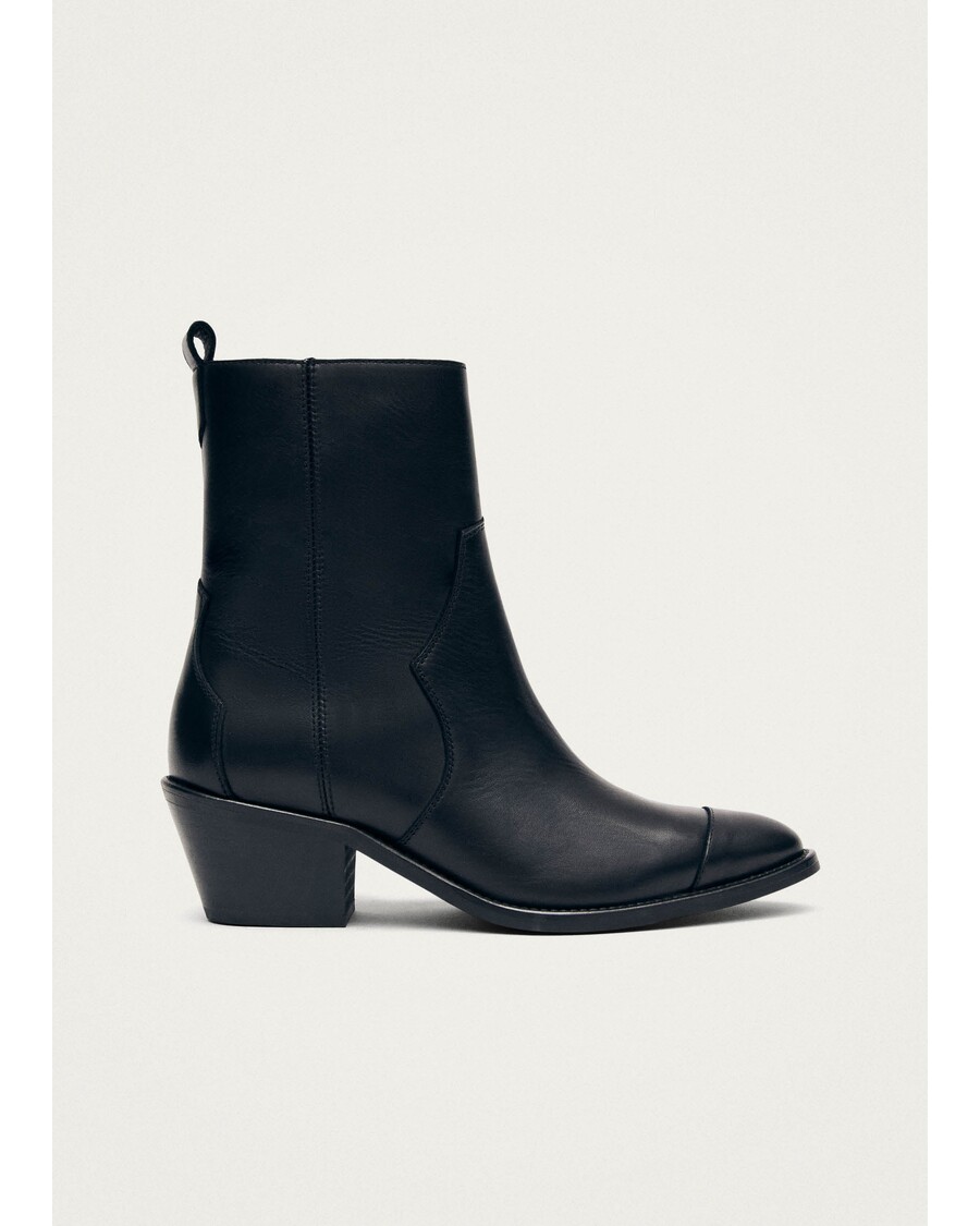 Alohas Austin Black Leather Ankle Boots