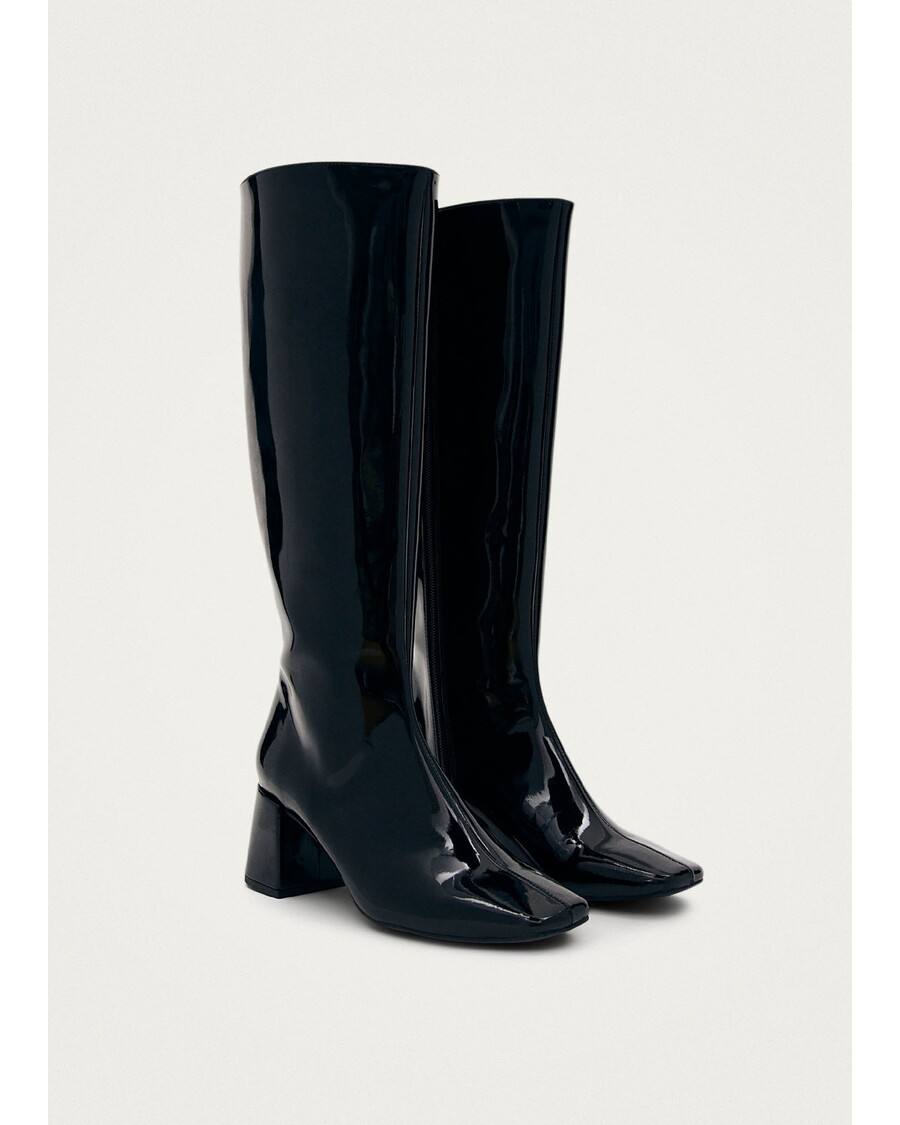 Alohas Chalk Onix Black Vegan Leather Boots