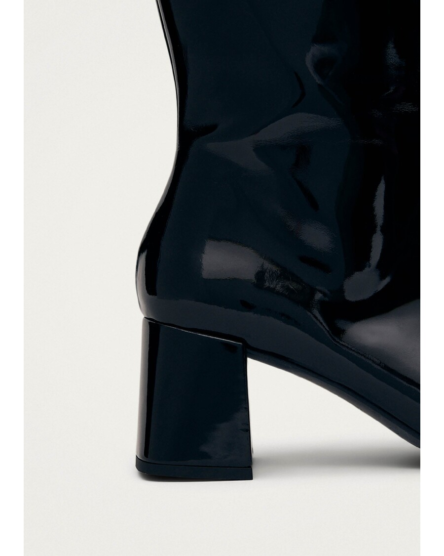 Alohas Chalk Onix Black Vegan Leather Boots