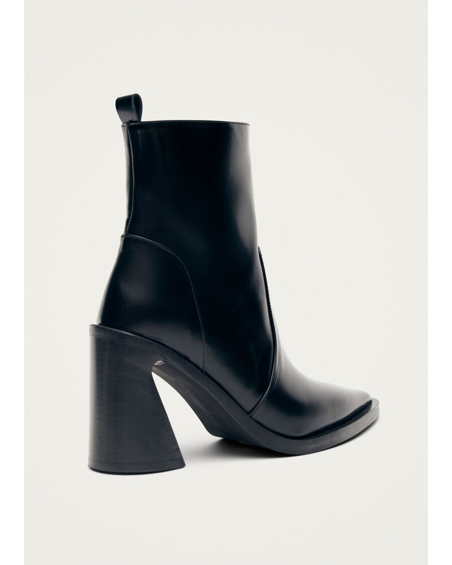 Alohas Haylo Black Leather Ankle Boots