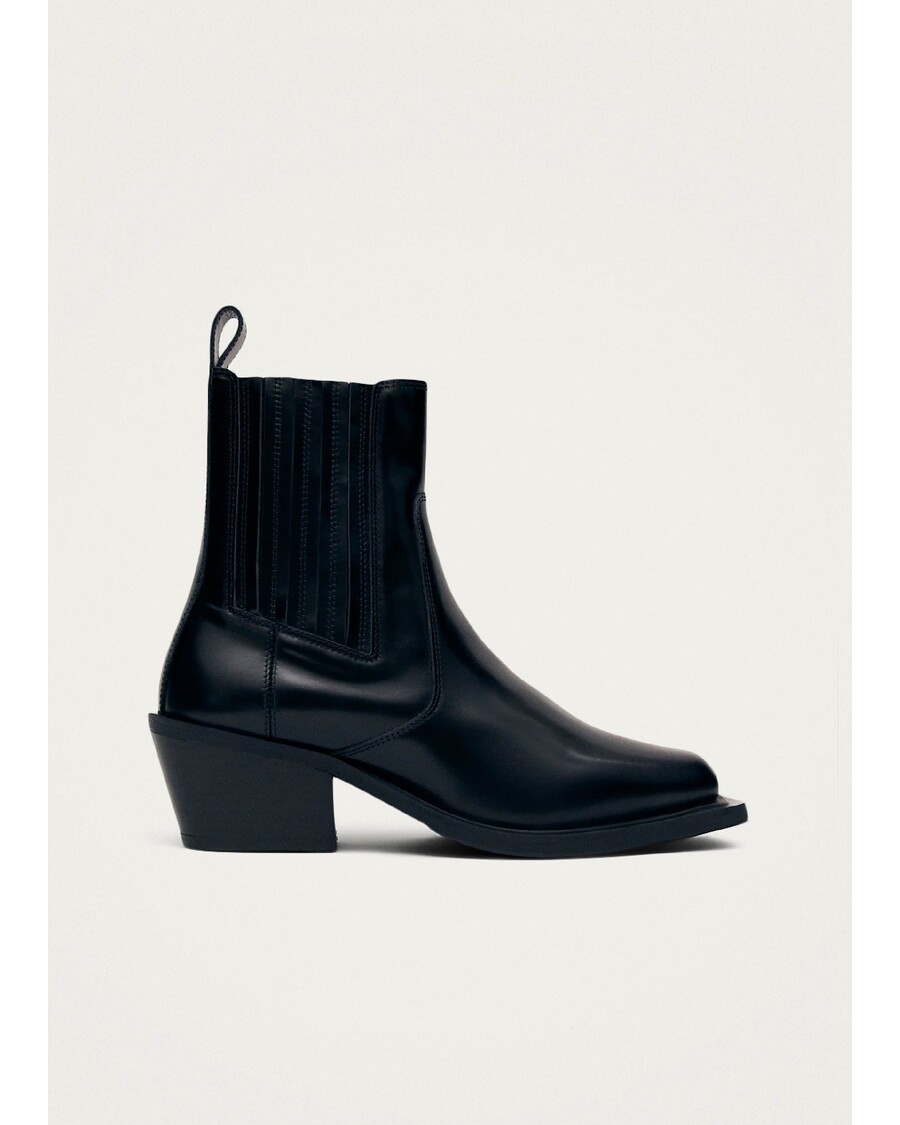 Alohas Denver Black Leather Ankle Boots