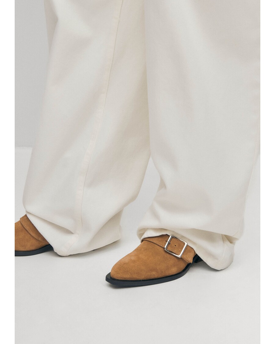 Alohas Eras Suede Tan Leather Ankle Boots