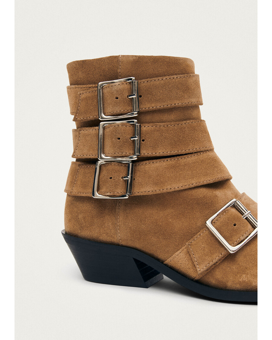 Alohas Eras Suede Tan Leather Ankle Boots