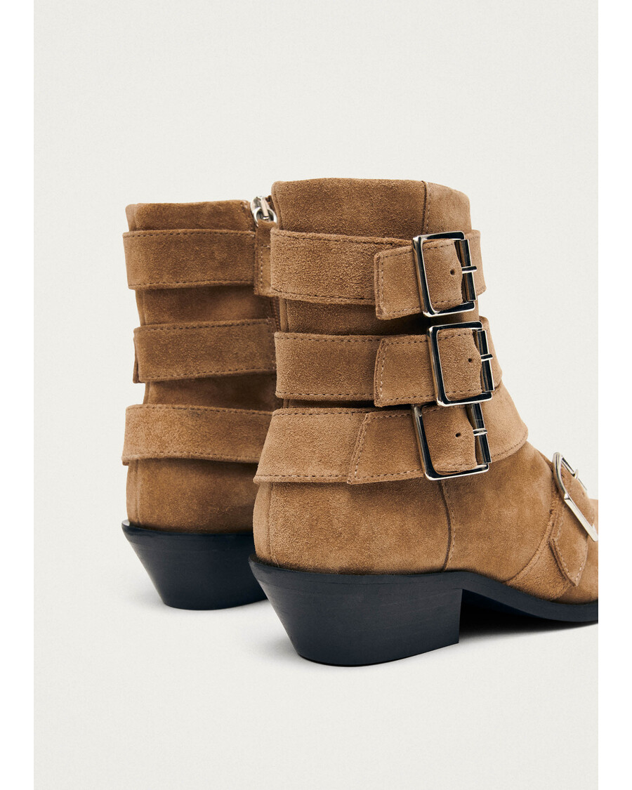 Alohas Eras Suede Tan Leather Ankle Boots