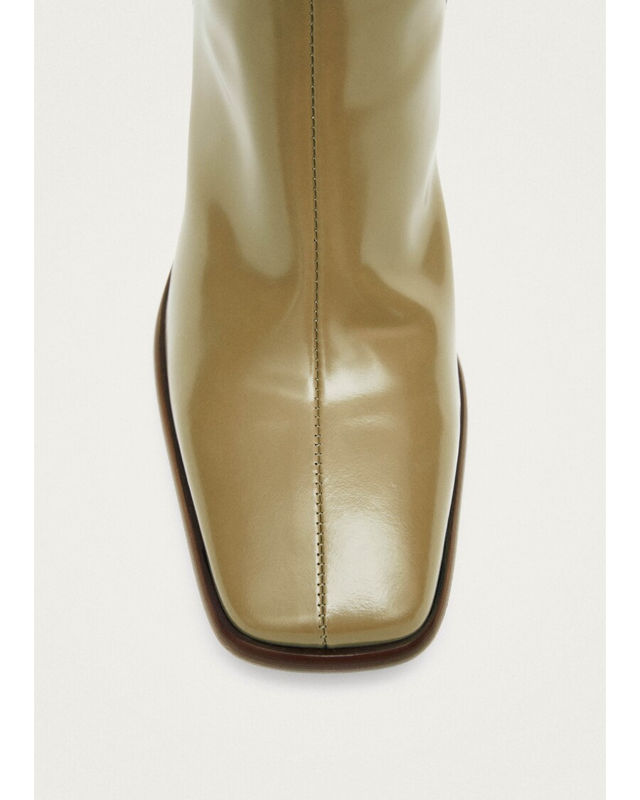 Alohas East Sleek Khaki Leather Boots
