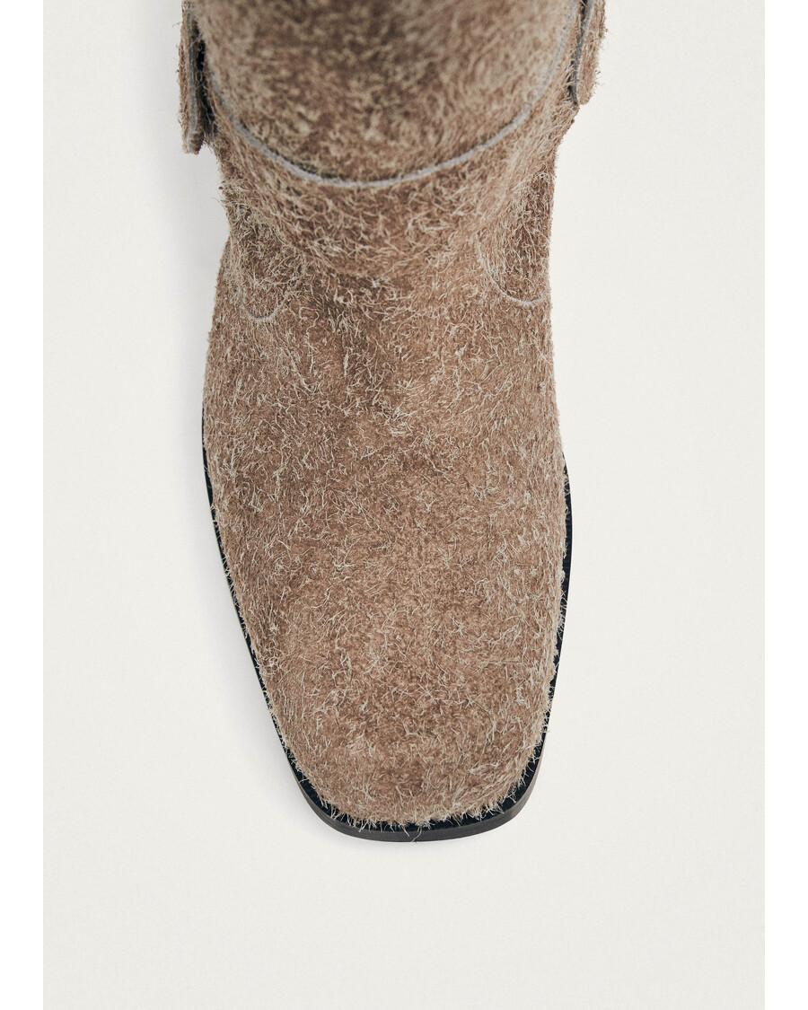 Alohas Rocky Suede Fuzzy Beige Leather Boots