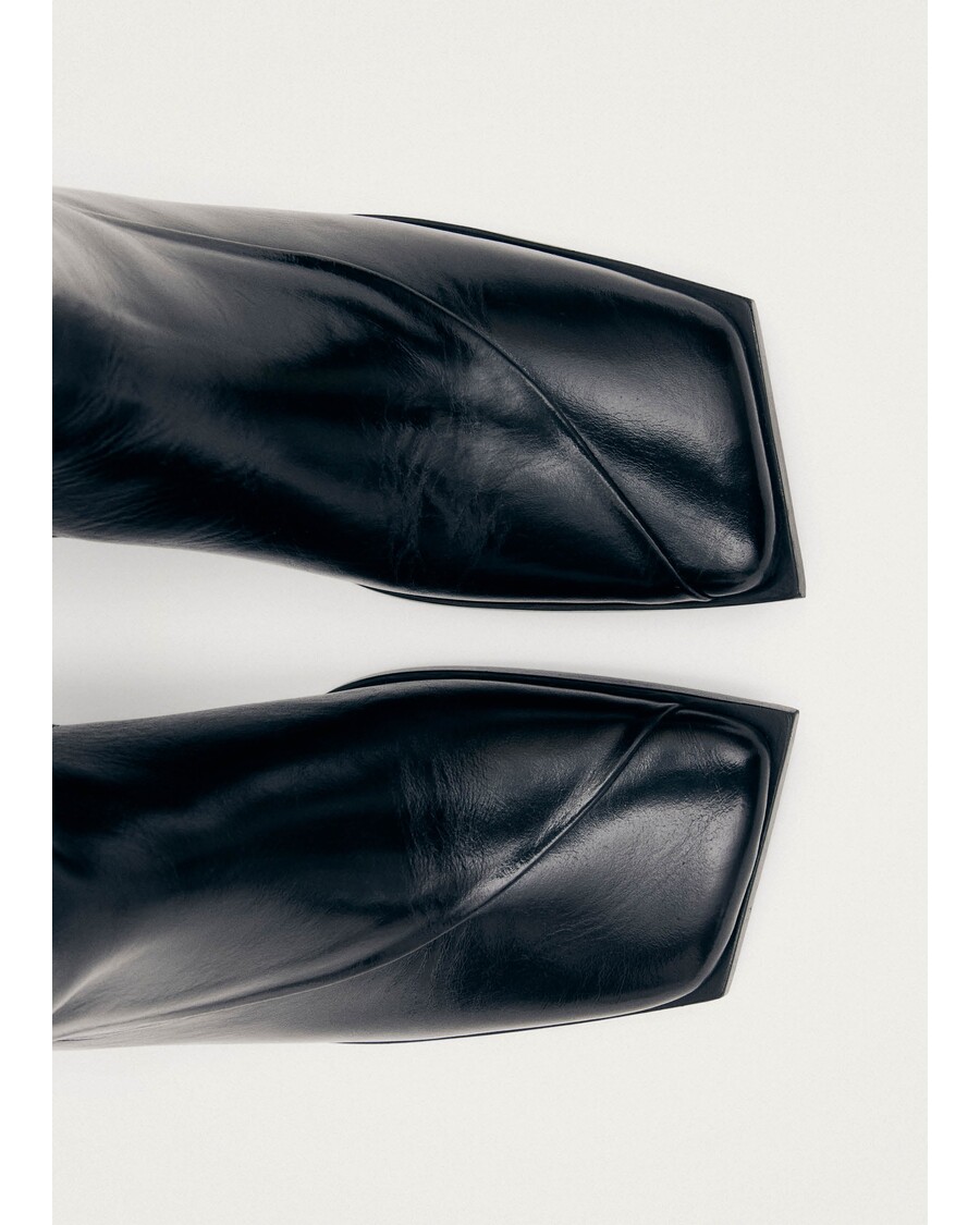 Alohas Chantal Black Leather Ankle Boots