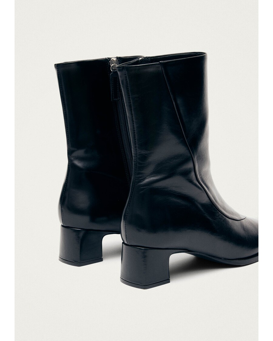 Alohas Chantal Black Leather Ankle Boots