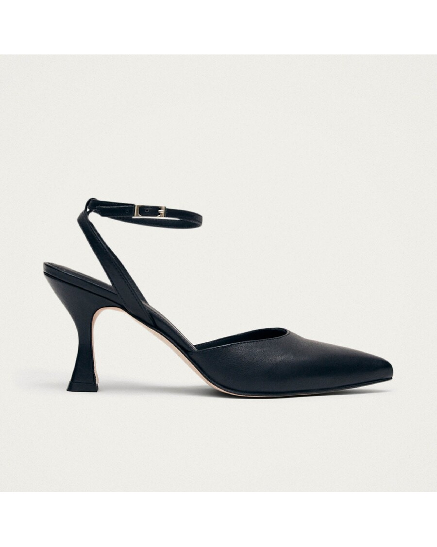 Alohas Cinderella Black Leather Pumps