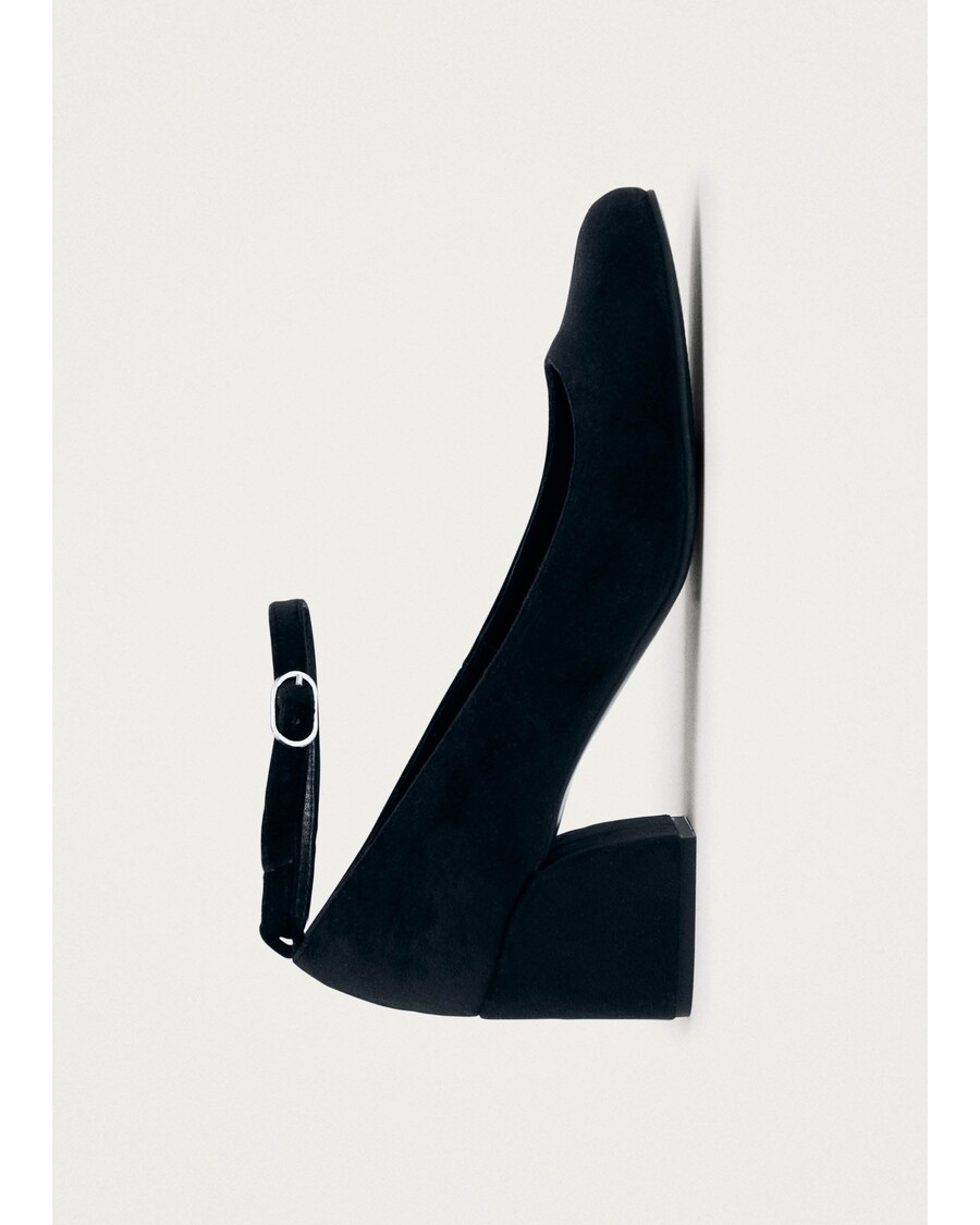 Alohas Antoine Velvet Black Pumps