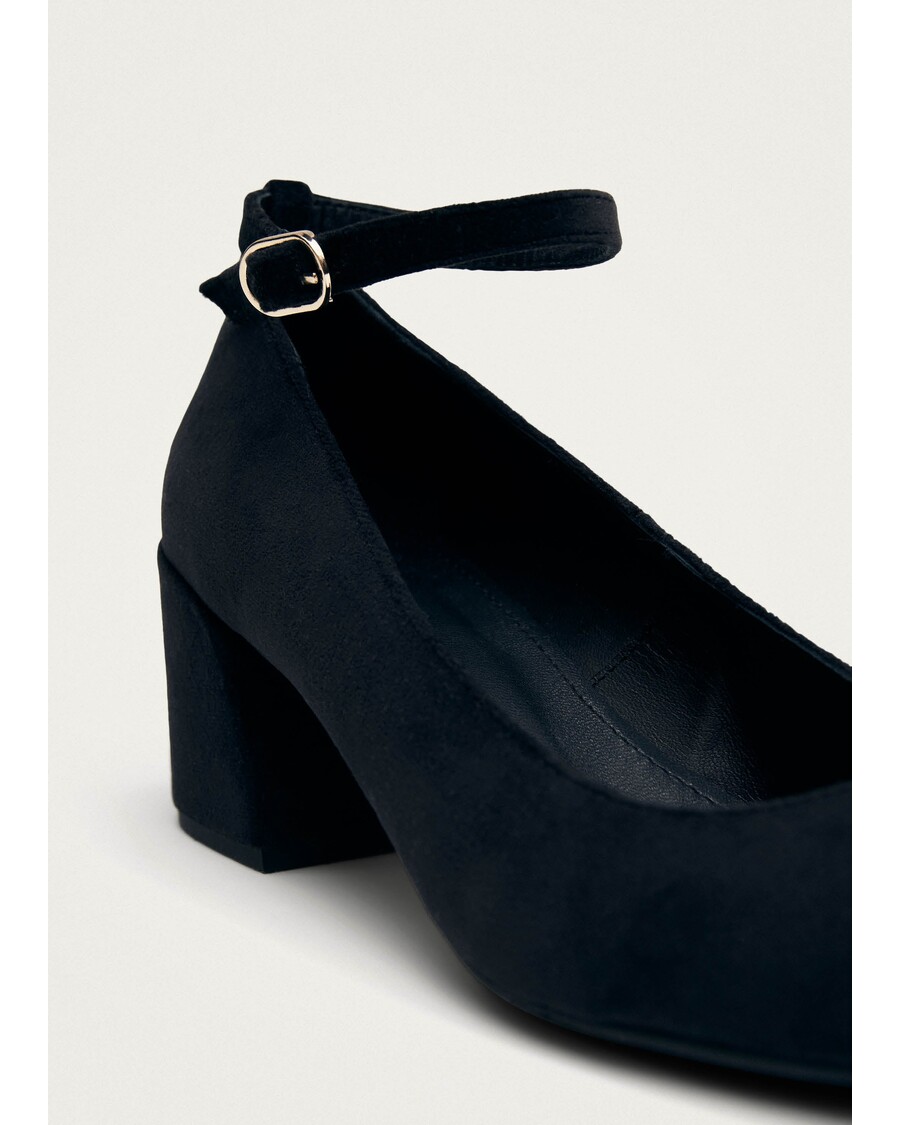 Alohas Antoine Velvet Black Pumps