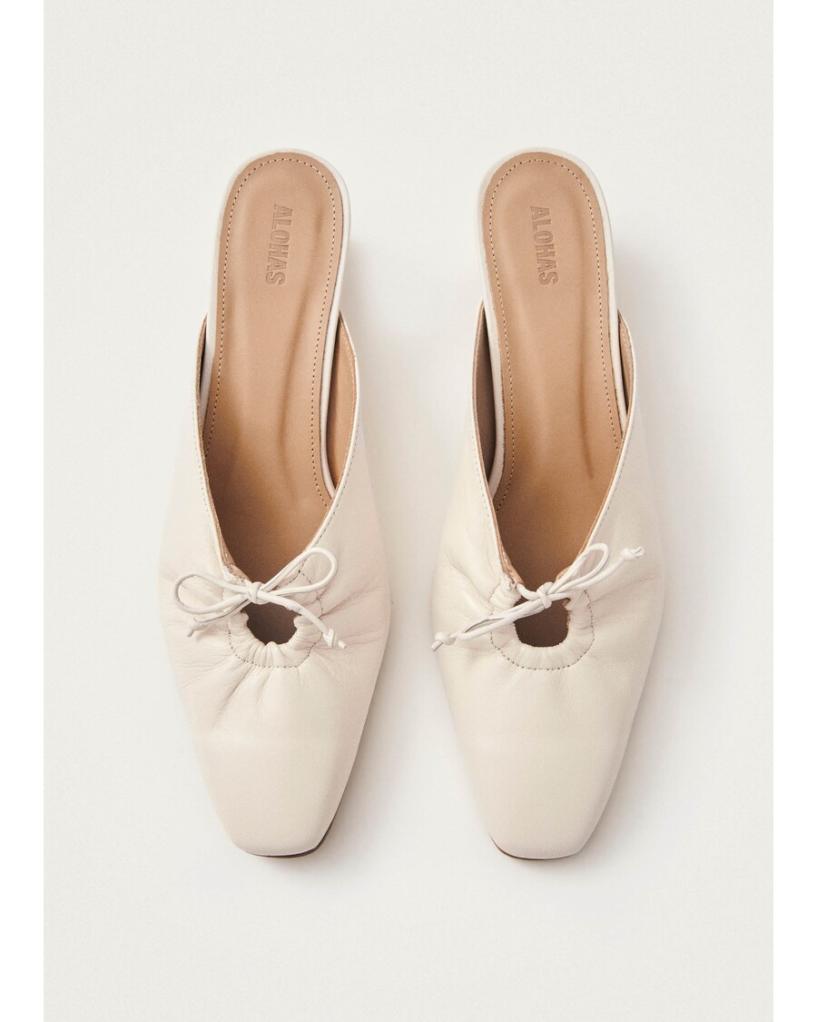Alohas Amar Cream Leather Mules
