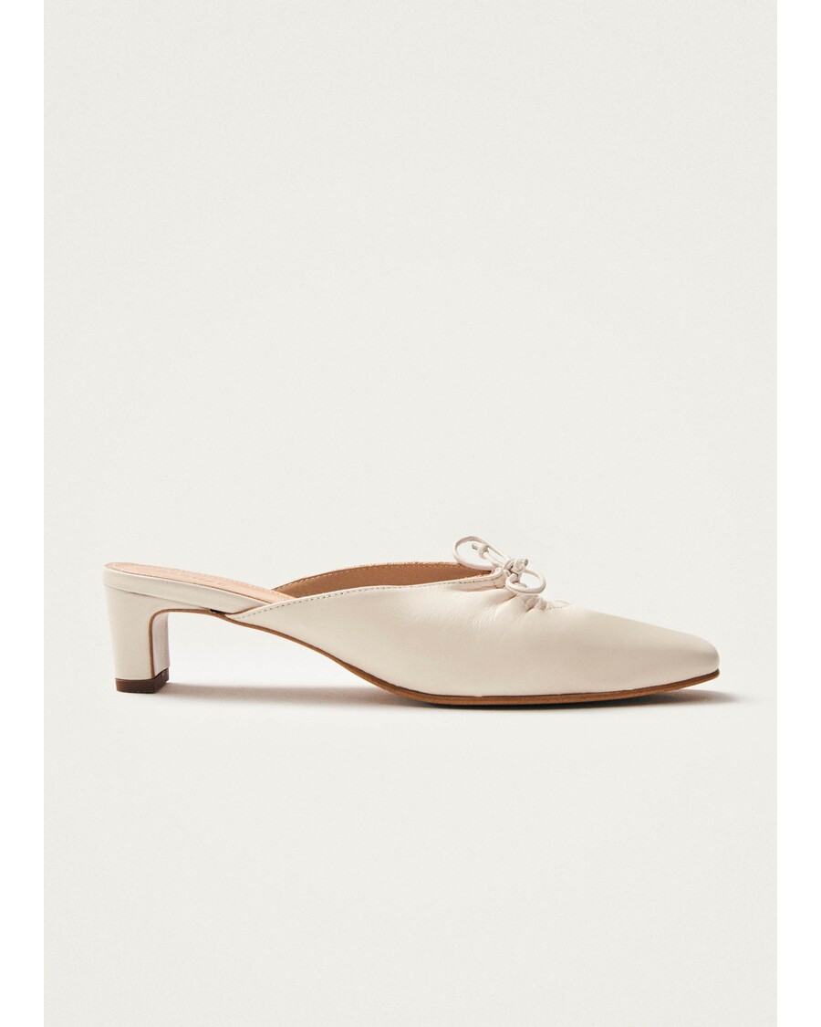 Alohas Amar Cream Leather Mules