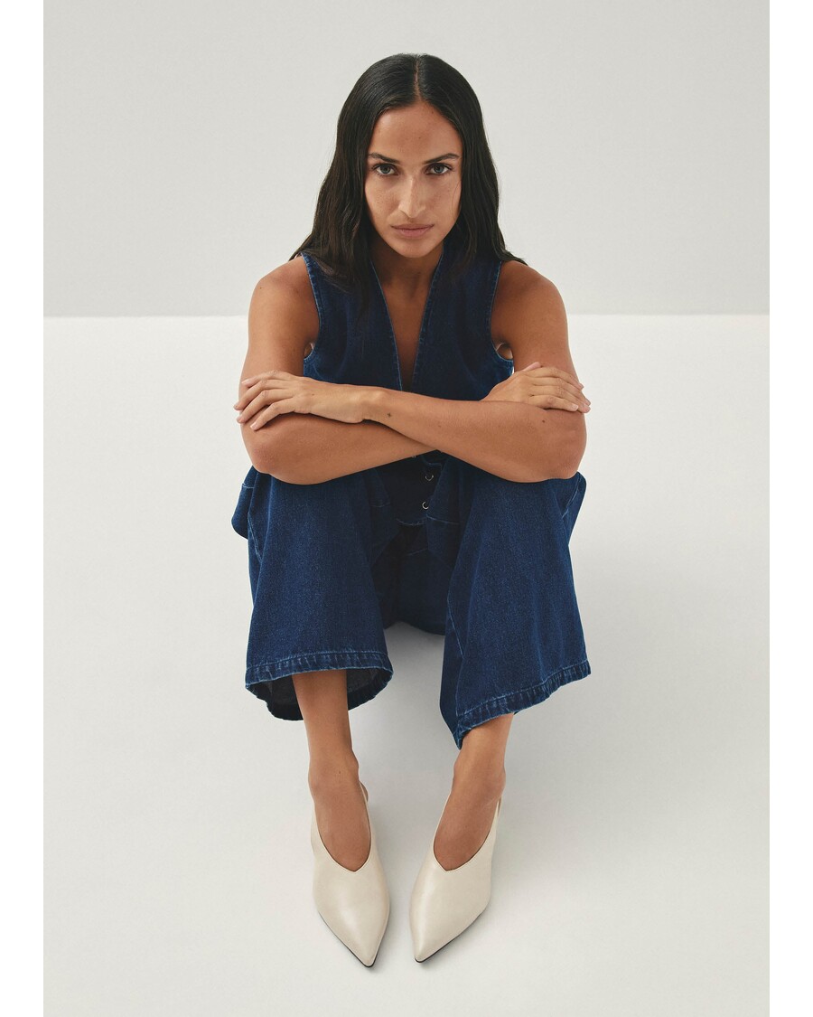 Alohas Eros Cream Leather Pumps