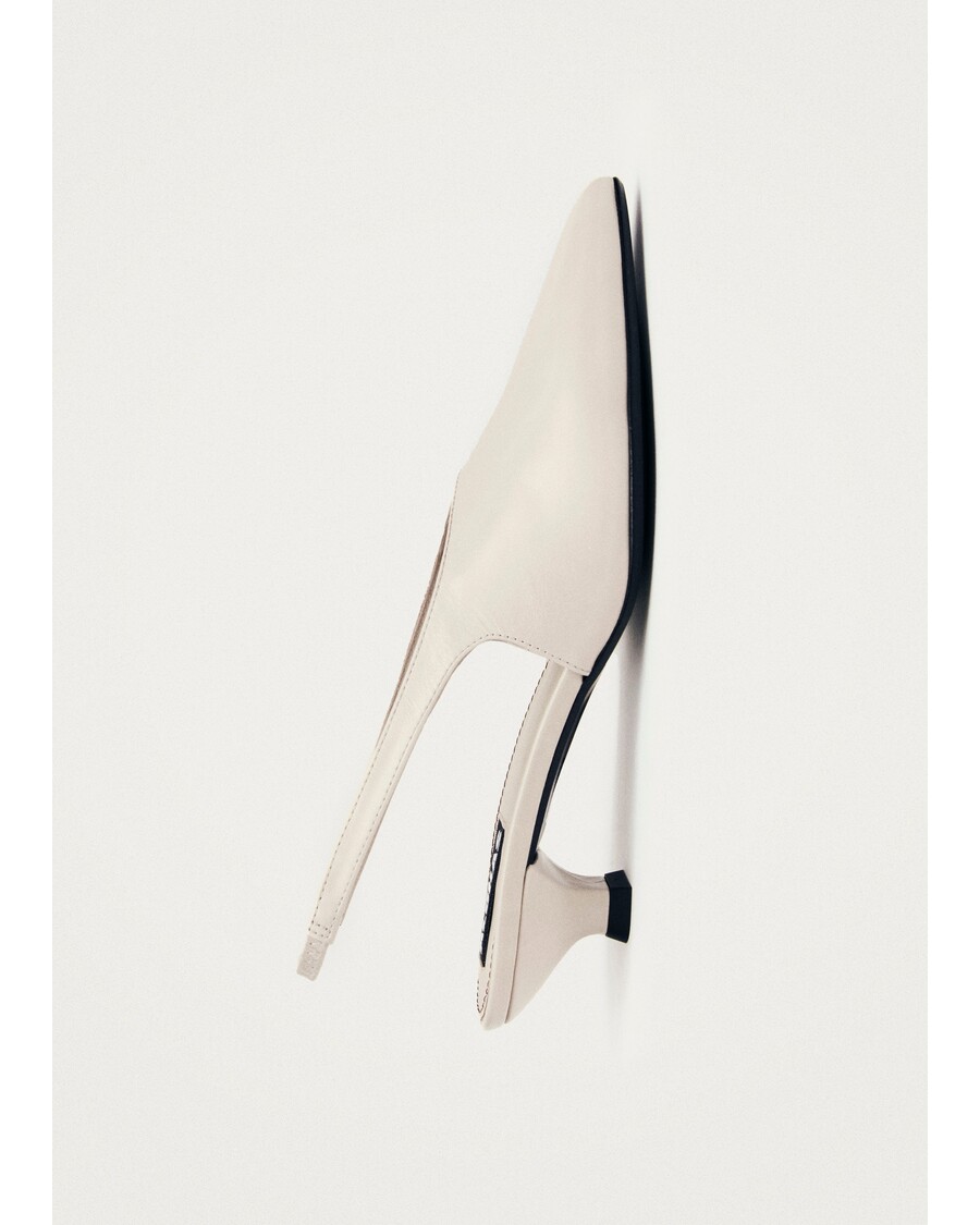 Alohas Eros Cream Leather Pumps