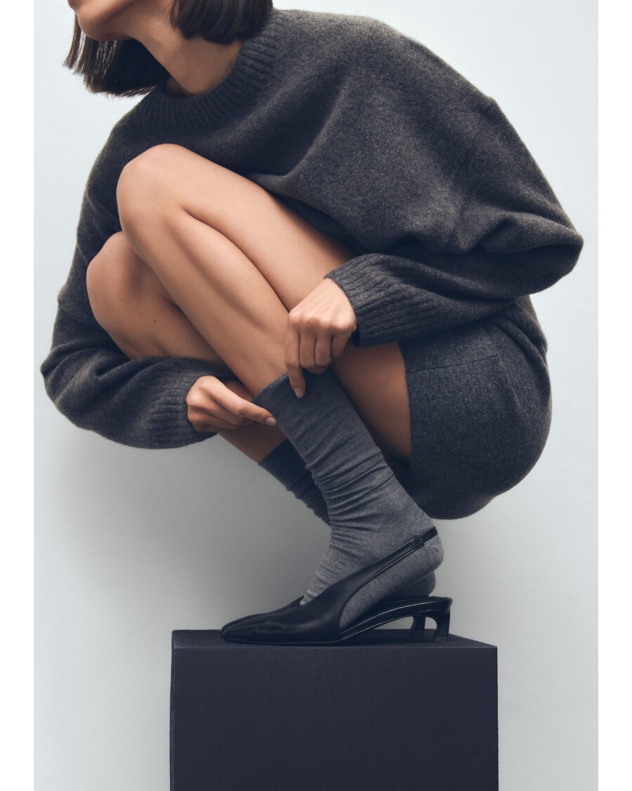 Alohas Evadne Black Leather Pumps