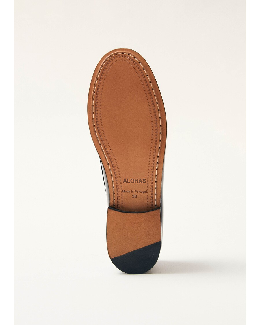 Alohas Rivet Black Leather Loafers