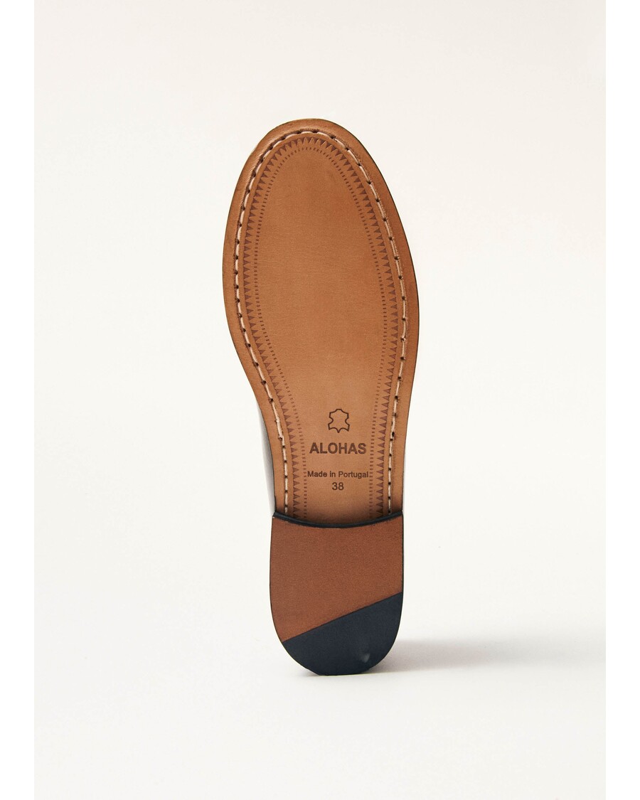 Alohas Rivet Brushed Coffee Brown Leather Loafers