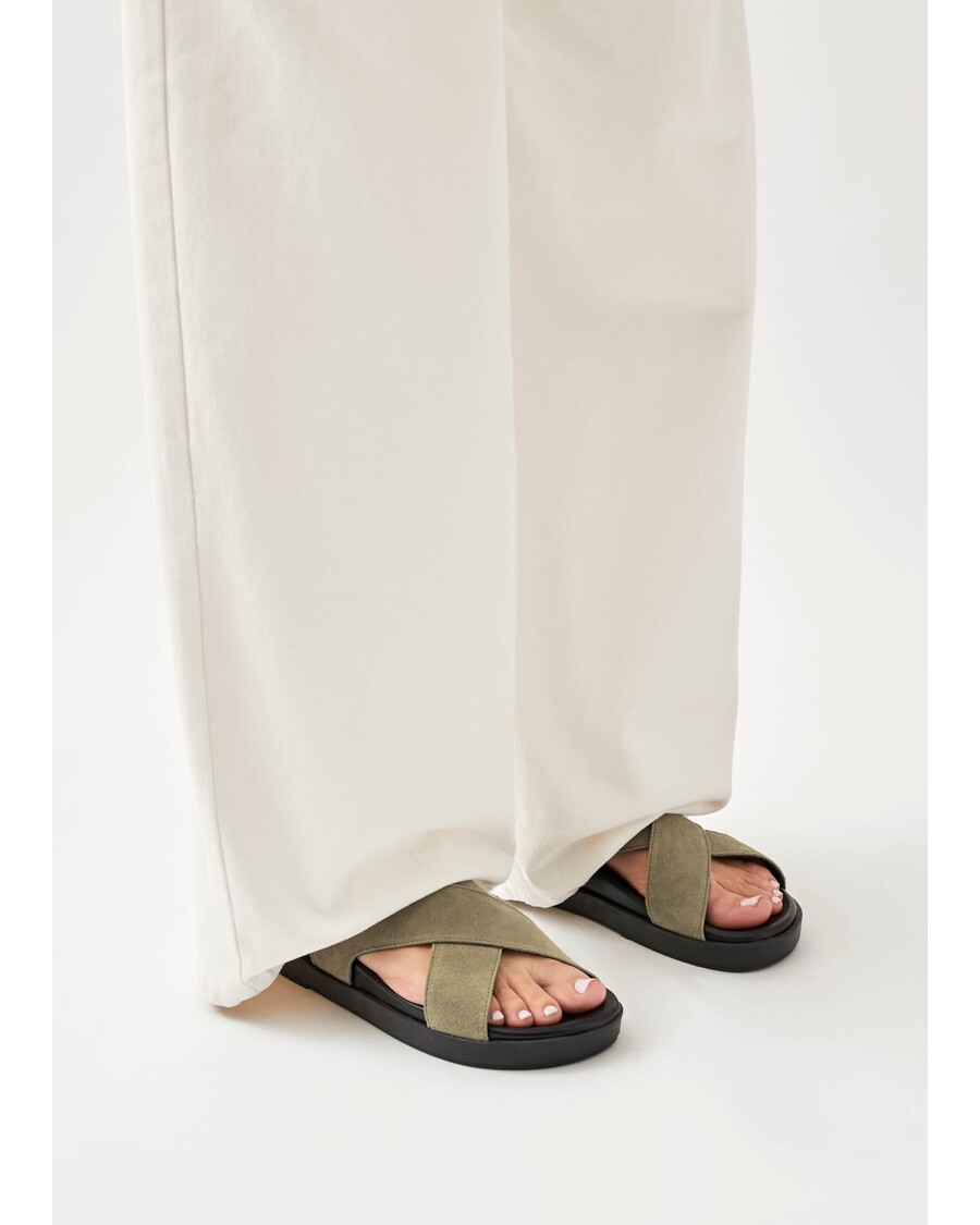 סנדלי עור חאקי זמש ניקו של Alohas