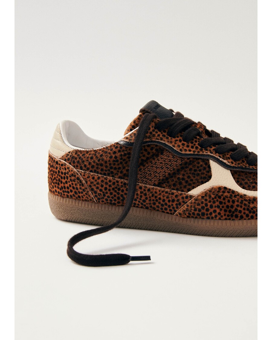 Alohas Tb.490 נעלי ספורט עור שזוף רך