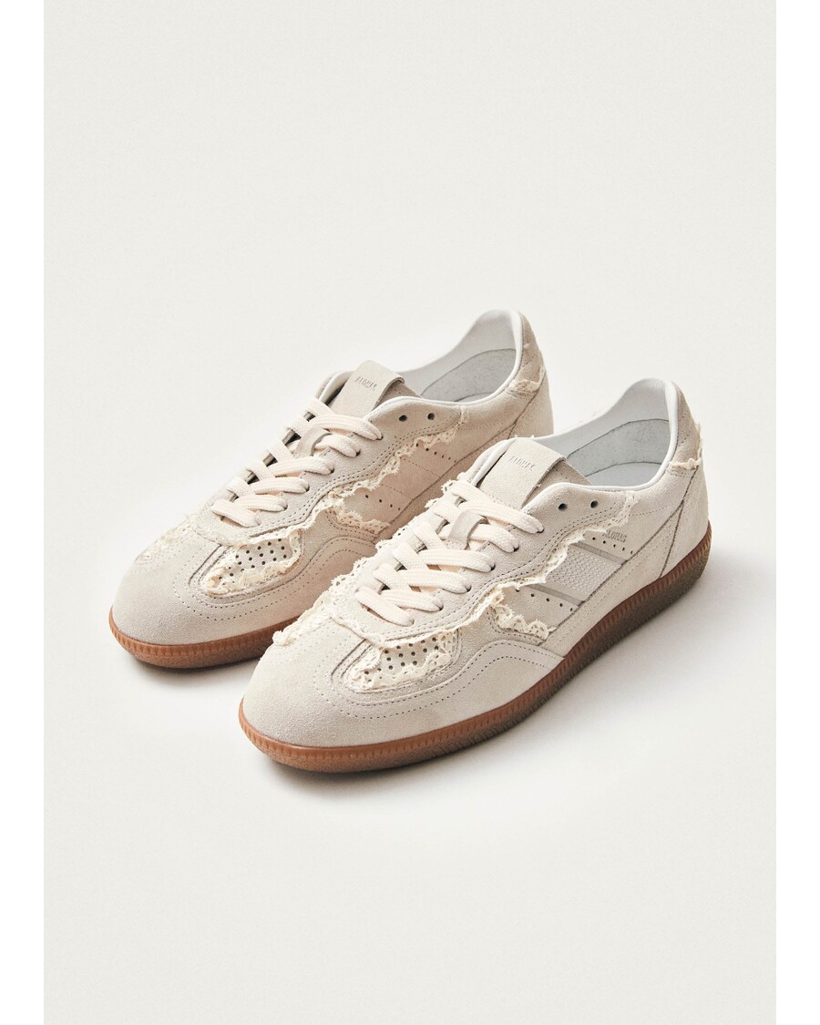 حذاء ألوهاس Tb.490 مصنوع من الجلد باللون الكريمي والكروشيه